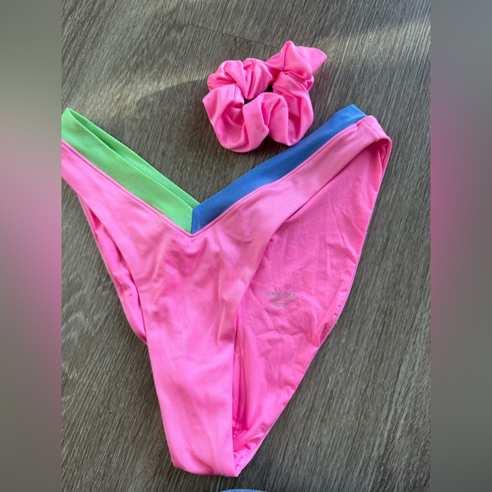 Oneone Bikini Set - image 5